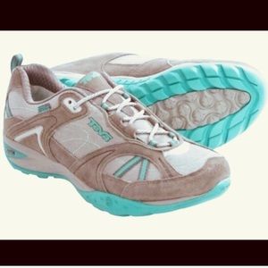 Teva Sky Lake Leather Hiking Sneakers Shoes 7 EUC